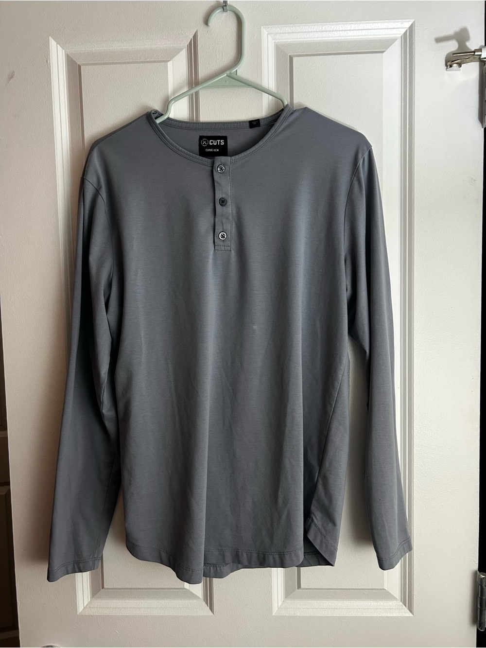 Cuts Clothing Men’s Long Sleeve Henley Shirt - Gray